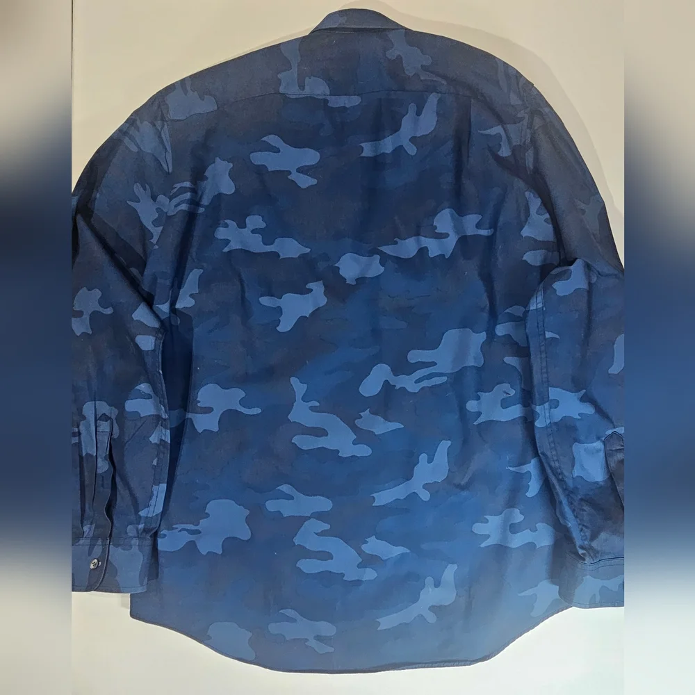 Michael Kors Mens Button Down Shirt XL Classic Fit Blue Camo Business Casual - Picture 2 of 8